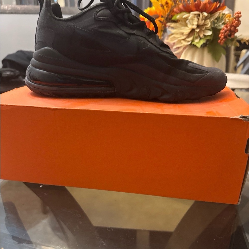 Nike Women's Black Sneakers